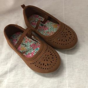 Flat toddler girl shoes
